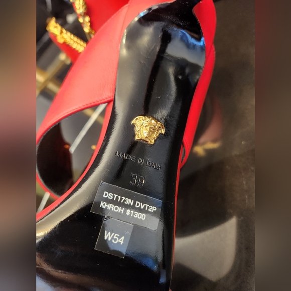 Authentic Versace leather heels - Picture 4 of 9